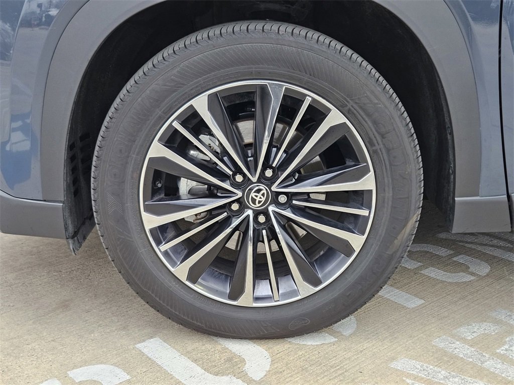 Used 2025 Toyota Grand Highlander AWD Hybrid image 9