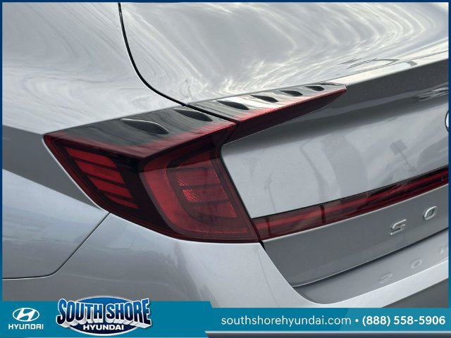 Certified 2023 Hyundai Sonata SEL w/ Preferred Accessory Package FWD image 11