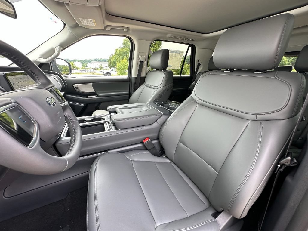 New 2026 Ford Expedition Active AWD/4WD image 18