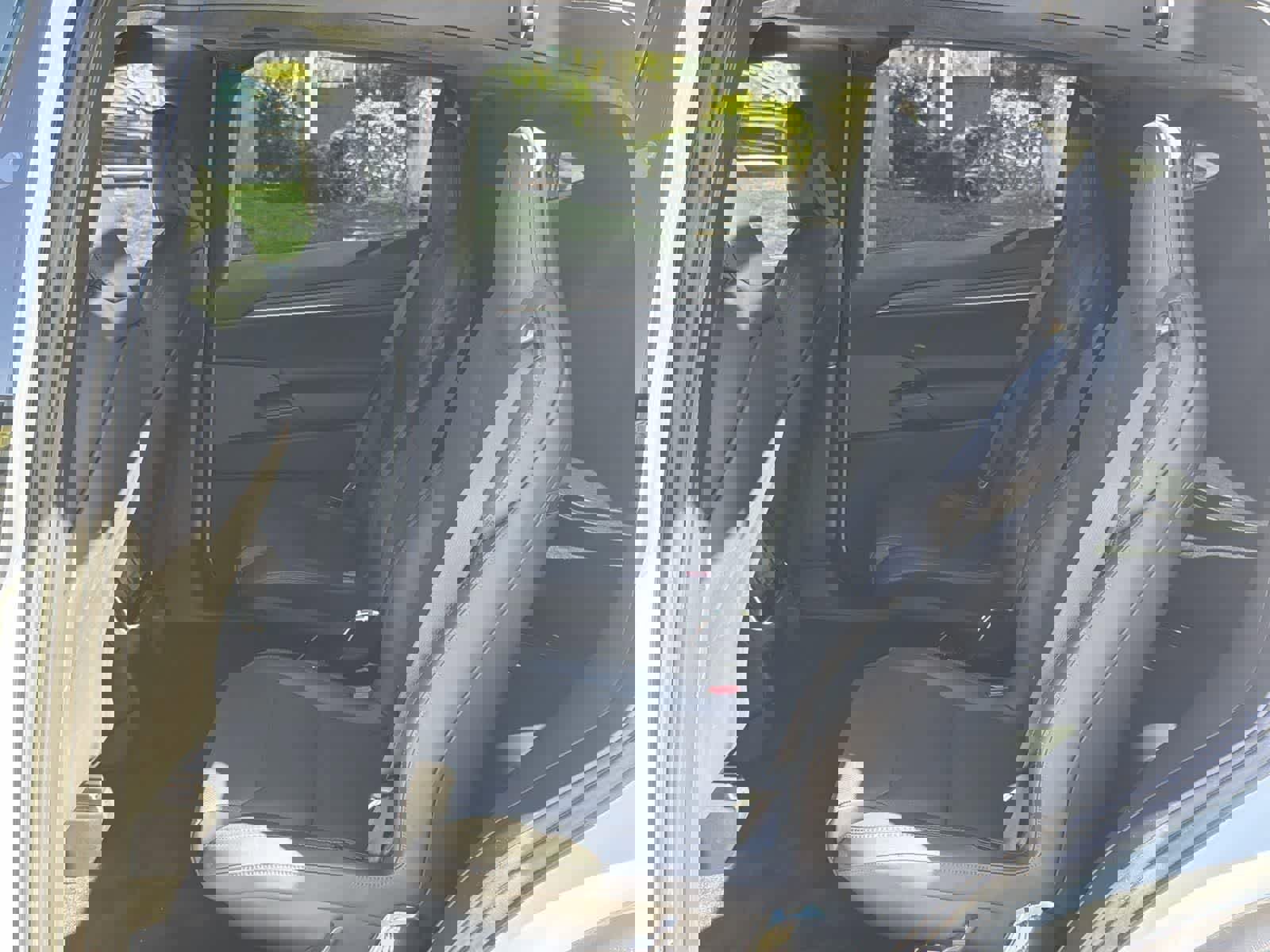 Used 2023 Tesla Model X image 28