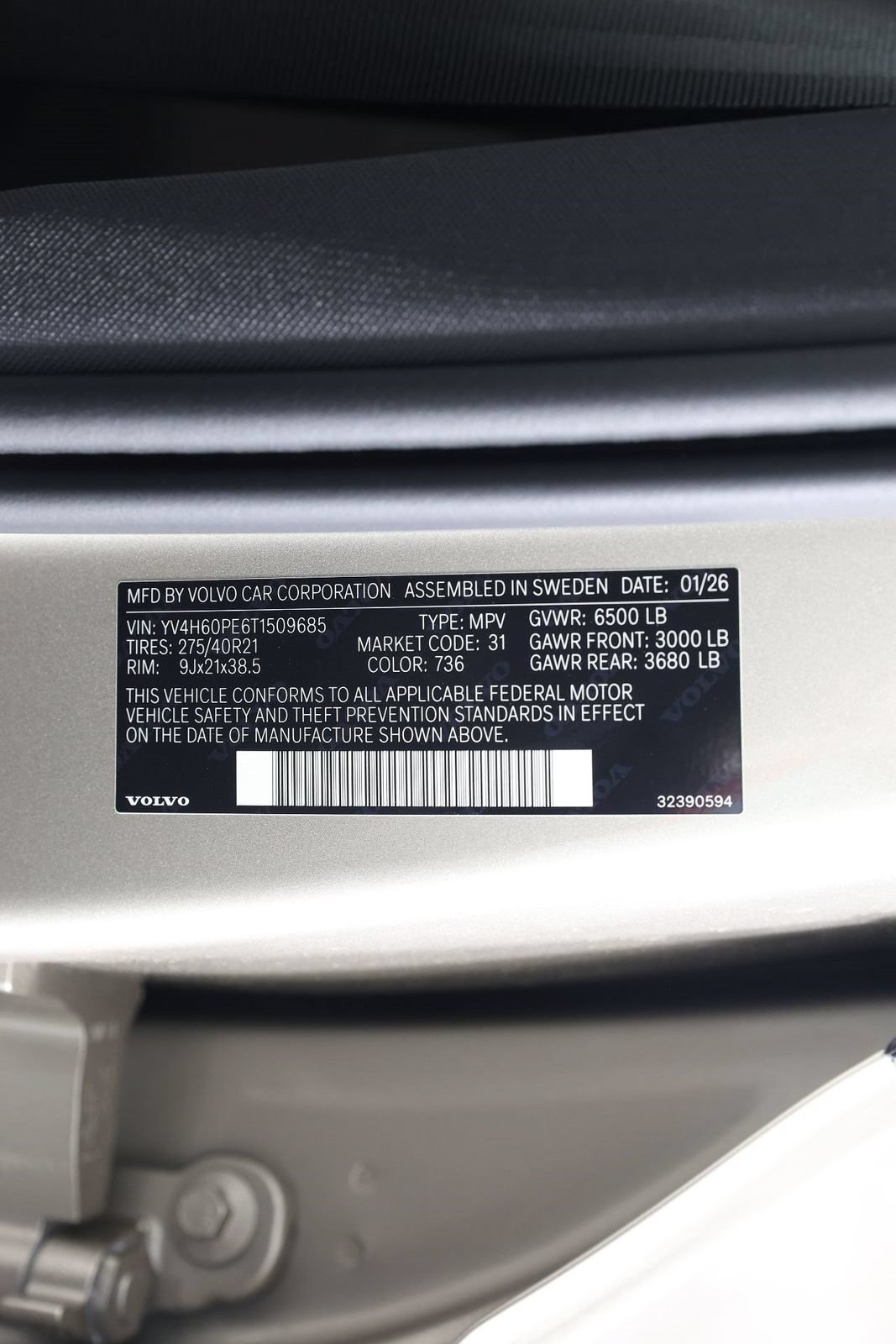 New 2026 Volvo XC90 T8 Plus w/ Protection Package Premier AWD/4WD image 17