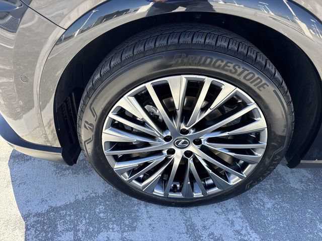 Certified 2025 Lexus RX 450h AWD w/ Convenience Package image 10