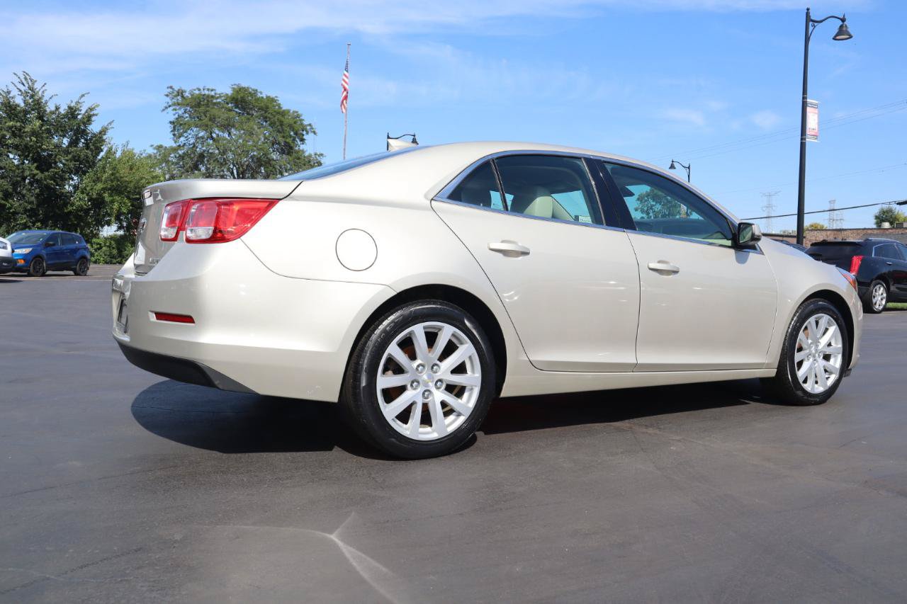 Used 2015 Chevrolet Malibu LT FWD image 5
