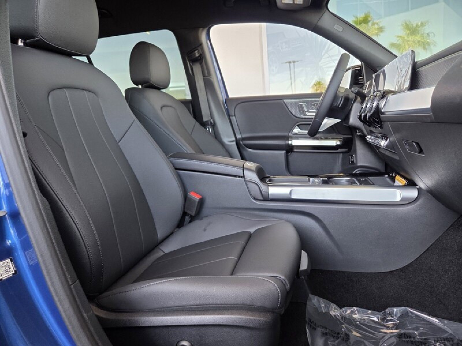 New 2025 Mercedes-Benz GLB 250 image 17