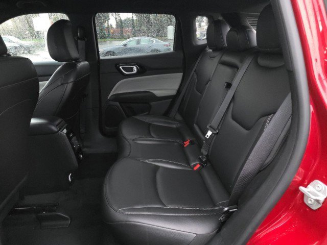 Used 2025 Jeep Compass Limited image 8