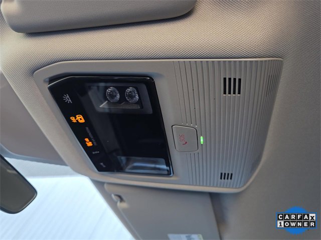 Used 2024 Volkswagen Atlas SE image 30