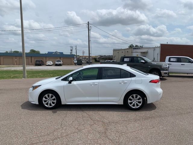 Used 2026 Toyota Corolla LE FWD image 4