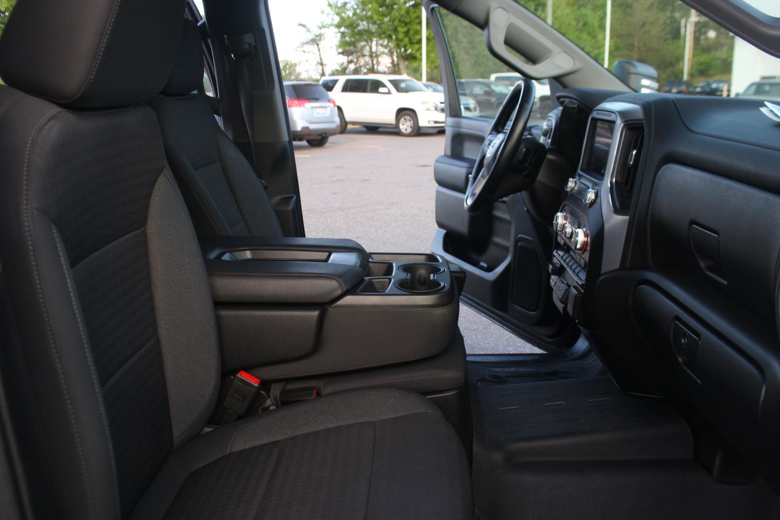 Used 2023 GMC Sierra 2500 SLE w/ SLE Value Package; AWD/4WD image 39