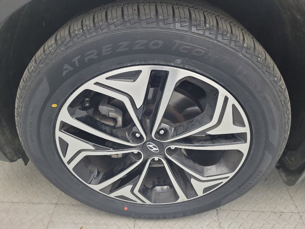 Used 2020 Hyundai Santa Fe Limited image 31