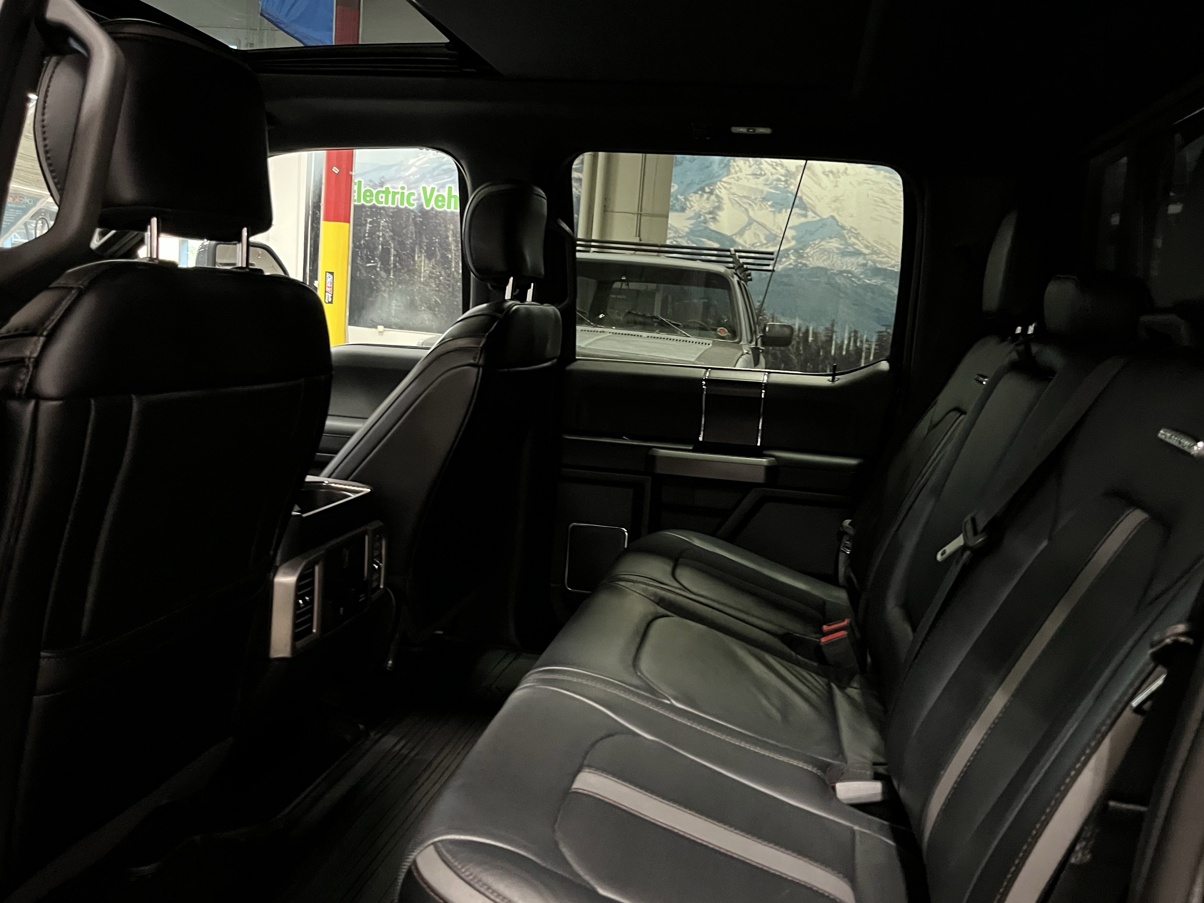 Used 2018 Ford F450 Platinum w/ Platinum Ultimate Package AWD/4WD image 14