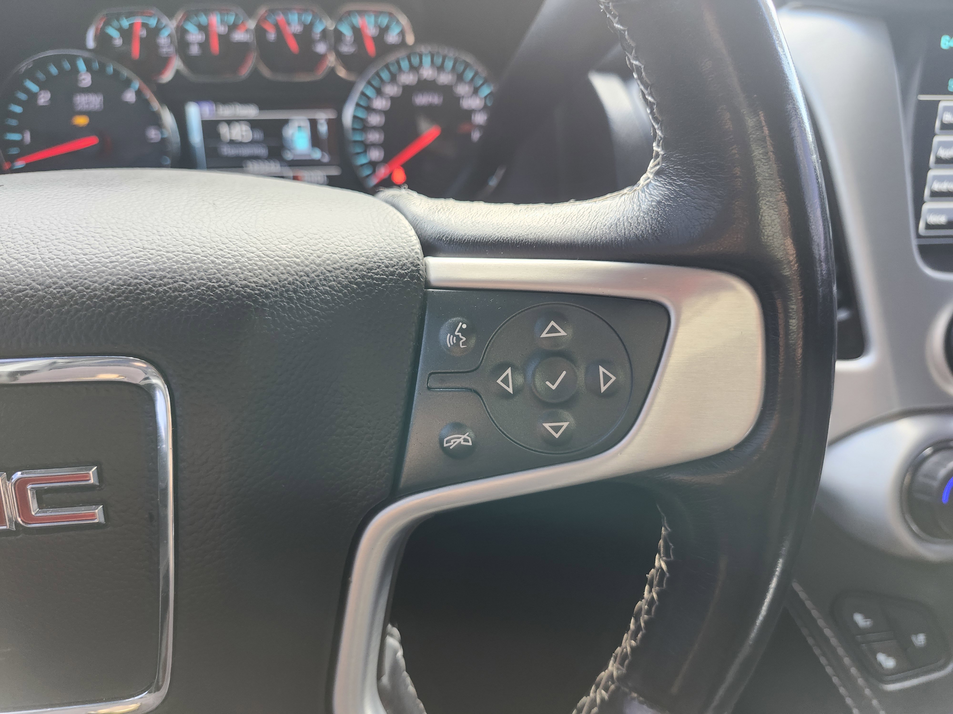 Used 2019 GMC Yukon XL SLT AWD/4WD image 37