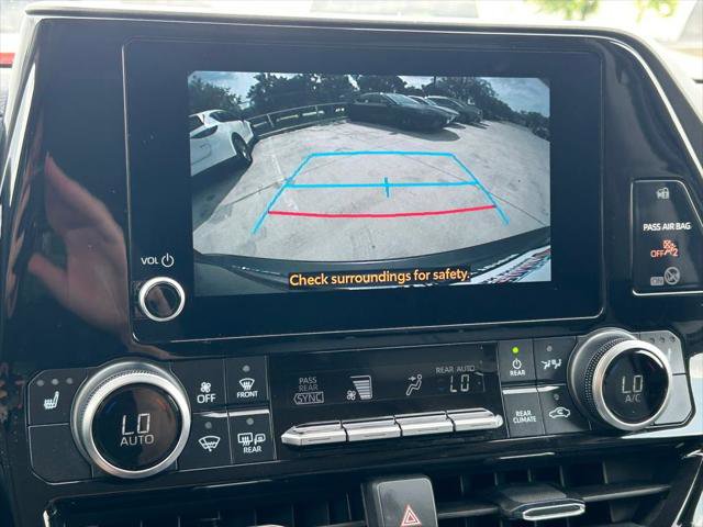 Certified 2025 Toyota Highlander XLE FWD image 36