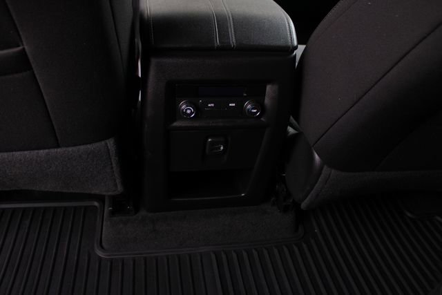 Used 2023 Chevrolet Traverse LT image 25