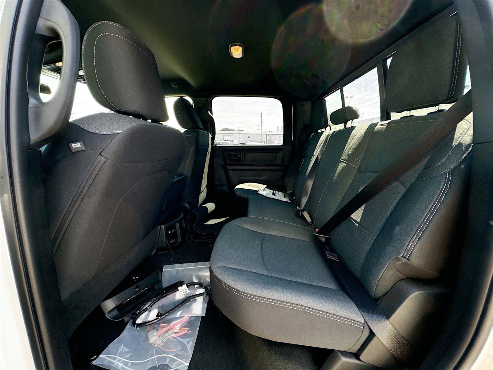 New 2024 RAM 2500 Tradesman w/ Chrome Appearance Group AWD/4WD image 30