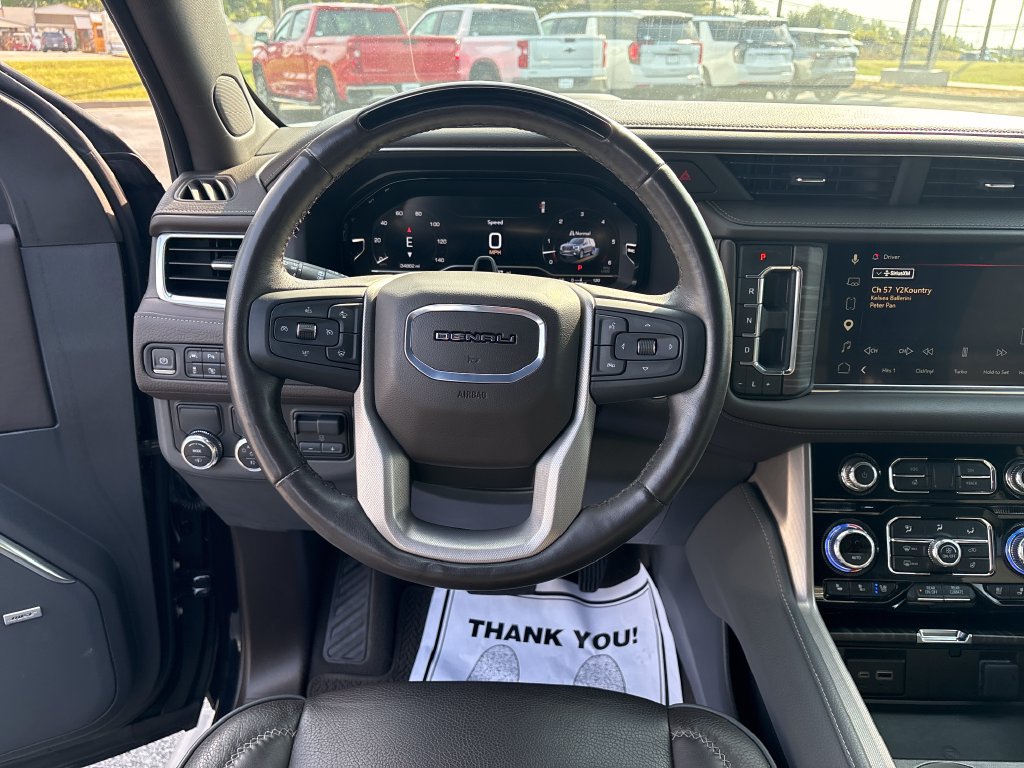 Used 2024 GMC Yukon XL Denali w/ Denali Reserve Package RWD image 18