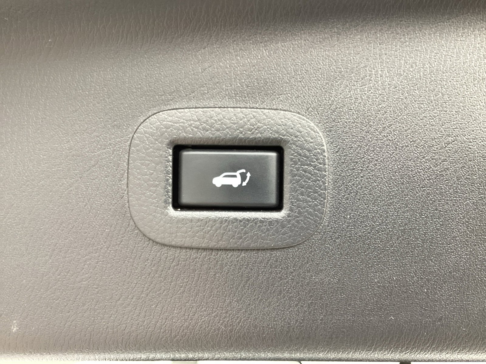 Used 2022 INFINITI QX80 Luxe w/ Cargo Package image 18