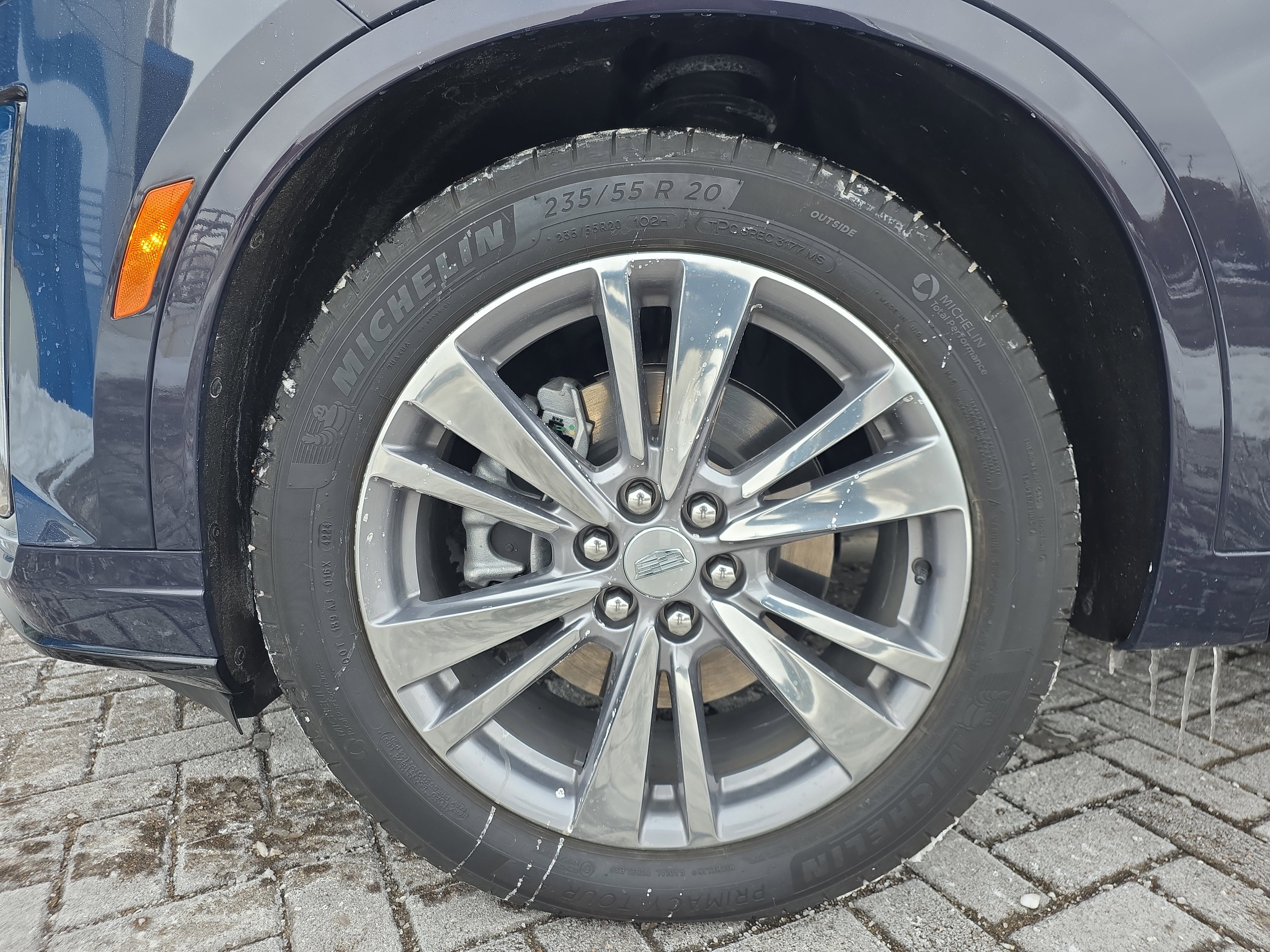 Certified 2025 Cadillac XT6 Premium Luxury image 11