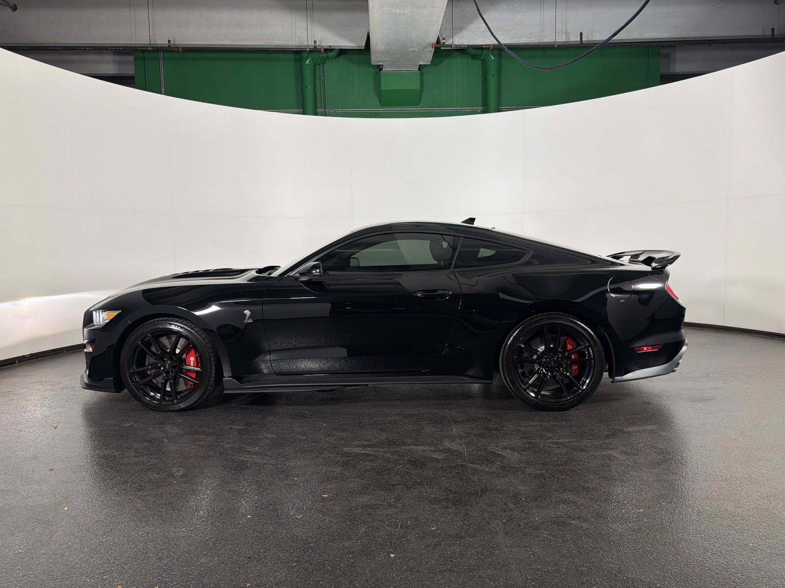 Used 2022 Ford Mustang Shelby GT500 w/ Technology Package RWD image 7