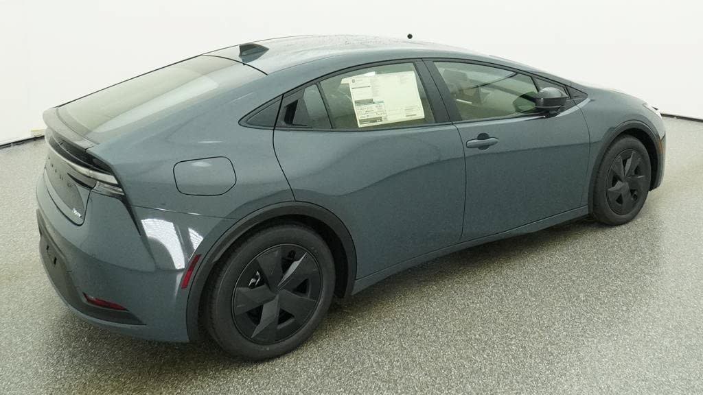 New 2027 Toyota Prius Plug-In Hybrid FWD image 9