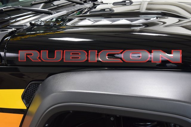 Used 2025 Jeep Wrangler Unlimited Rubicon w/ Technology Group image 15