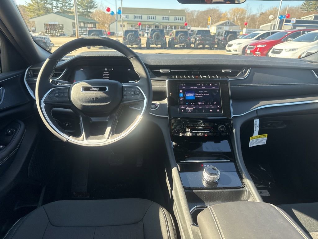 New 2026 Jeep Grand Cherokee Laredo image 21