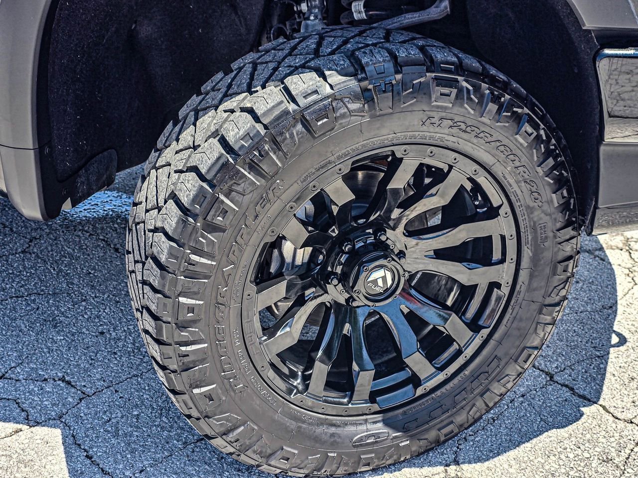 Used 2024 Chevrolet Silverado 1500 ZR2 w/ LPO, Dark Essentials Package AWD/4WD image 11