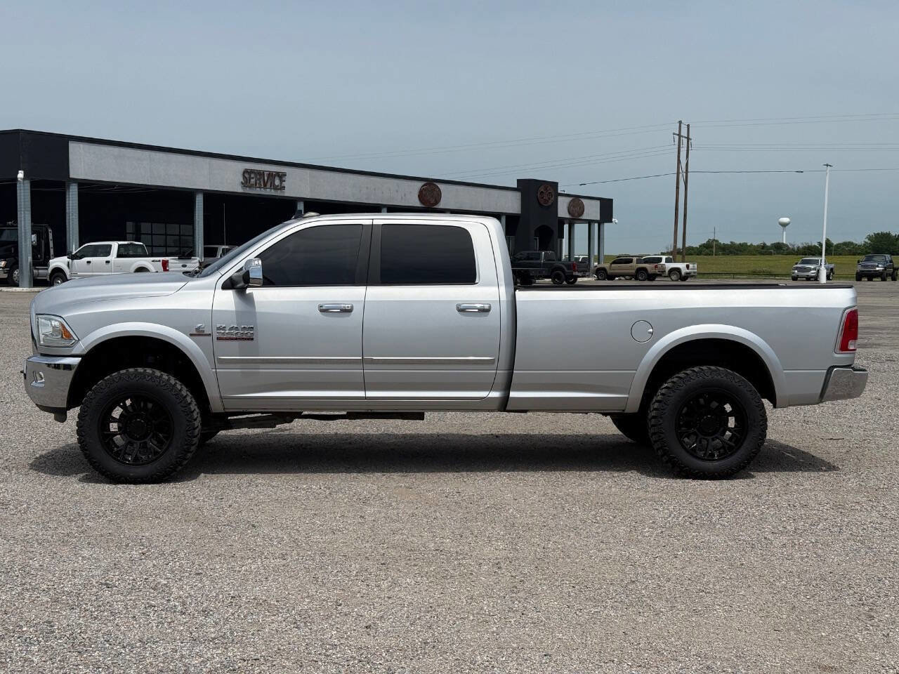 Used 2018 RAM 3500 Laramie w/ Snow Chief Group AWD/4WD image 6