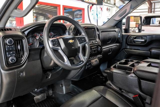 Used 2023 Chevrolet Silverado 3500 W/T w/ Gooseneck/5TH Wheel Package image 5