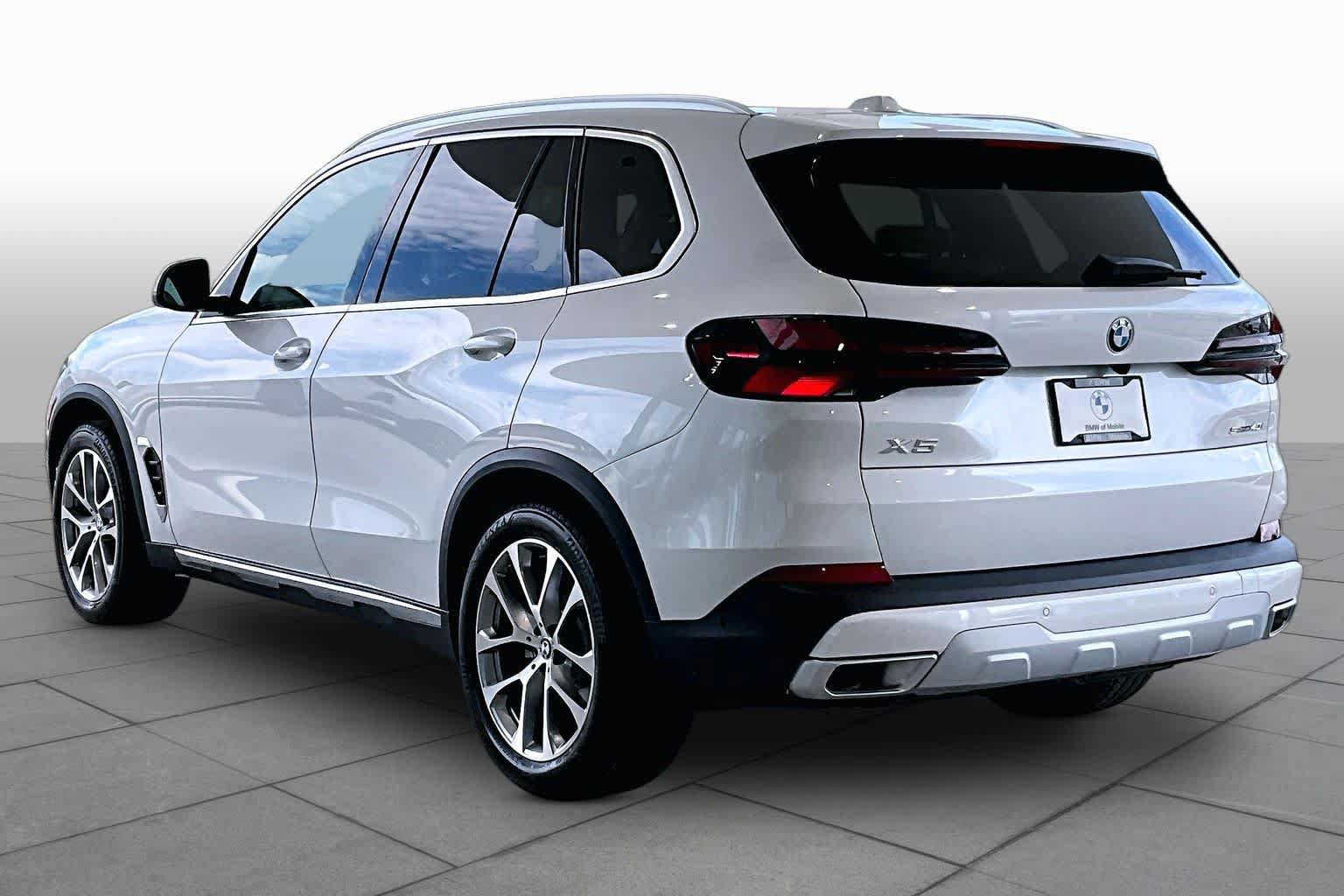 Used 2026 BMW X5 sDrive40i RWD image 11