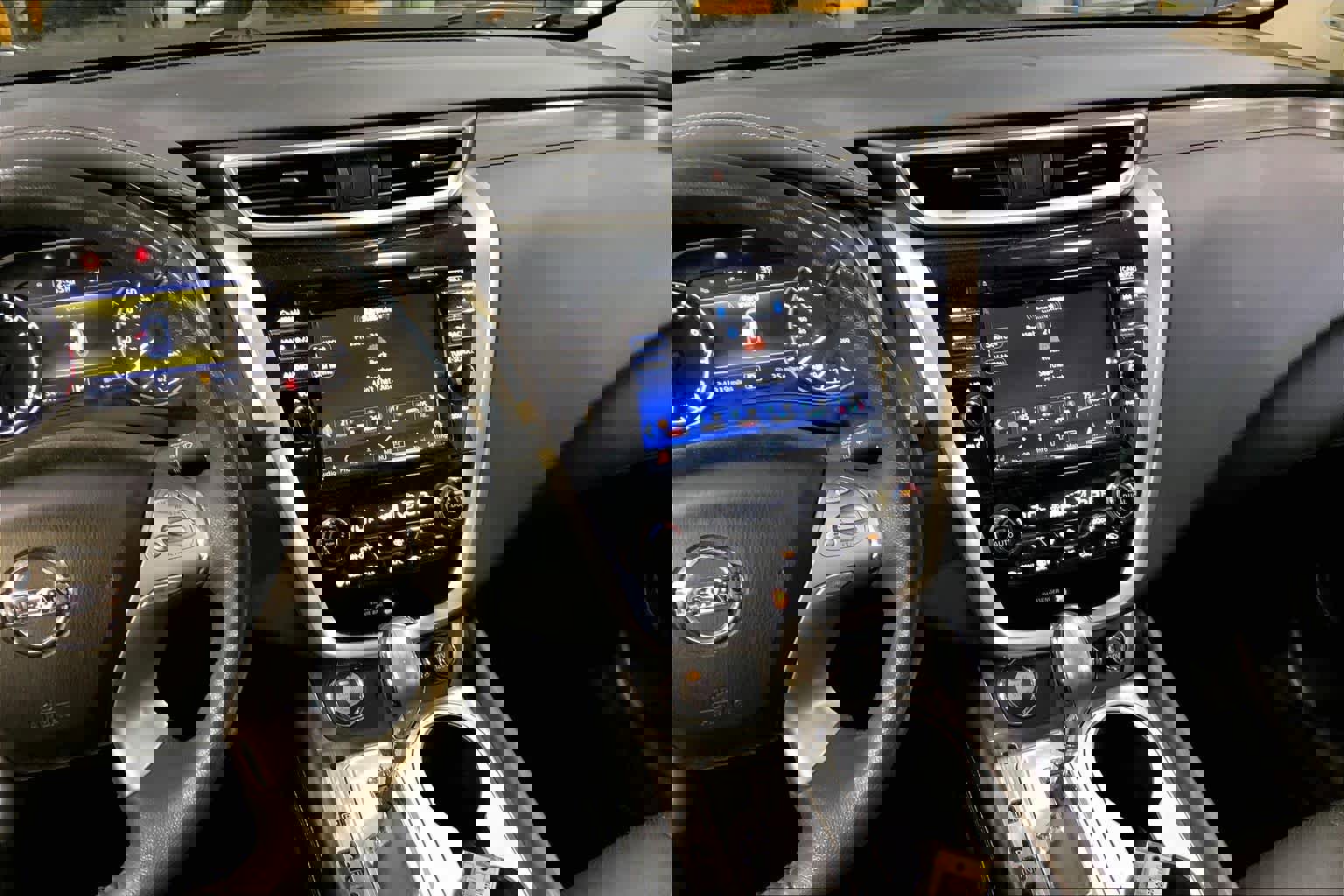 Used 2017 Nissan Murano Platinum w/ Platinum Technology Package image 6