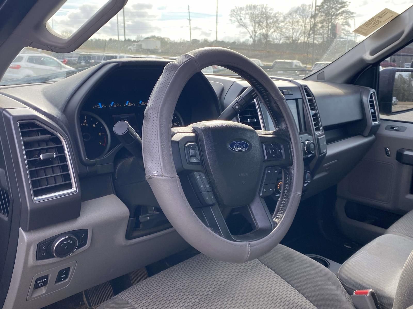 Used 2016 Ford F150 XLT w/ Equipment Group 302A Luxury image 17