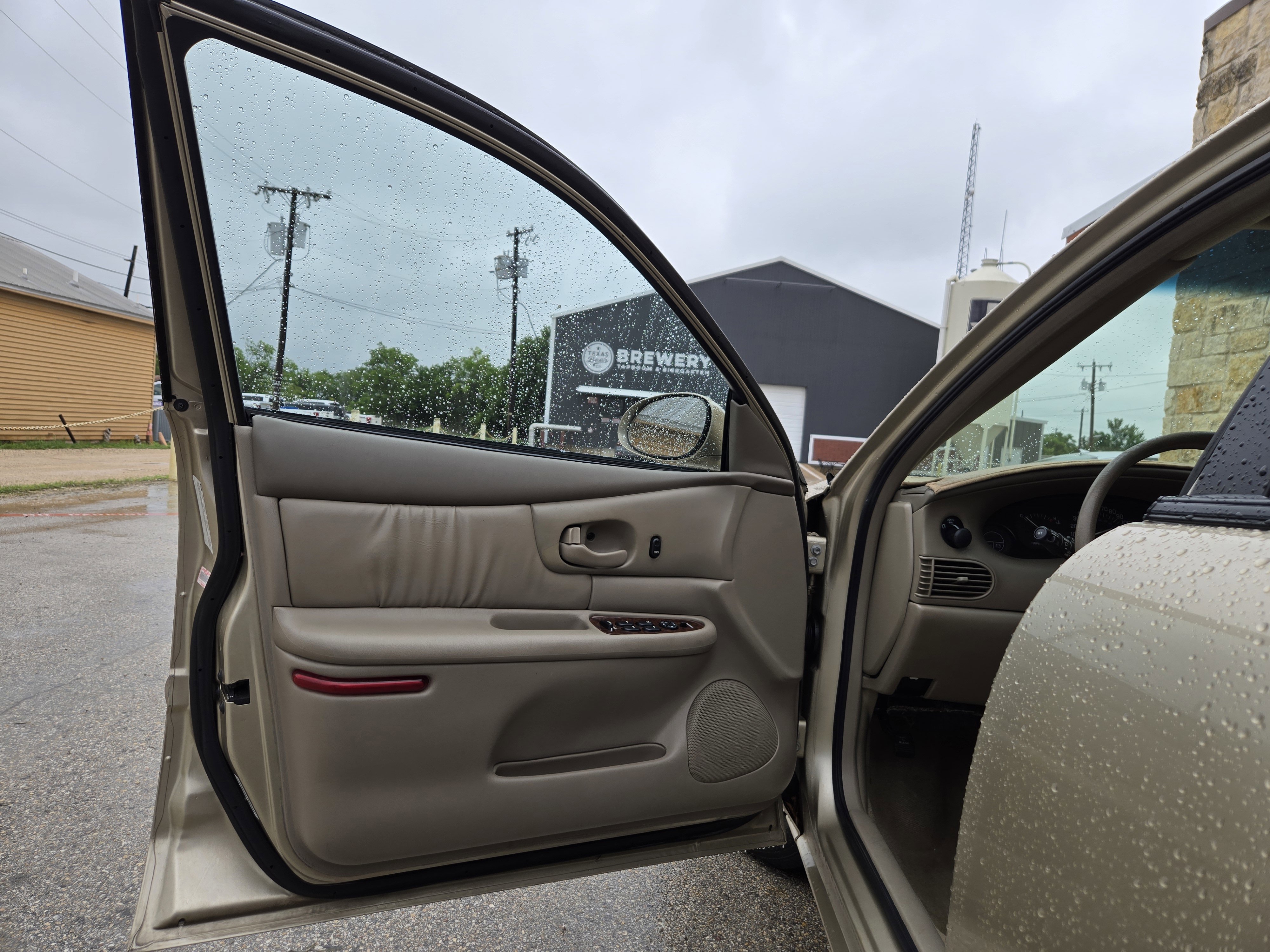Used 2004 Buick Century Custom FWD image 4