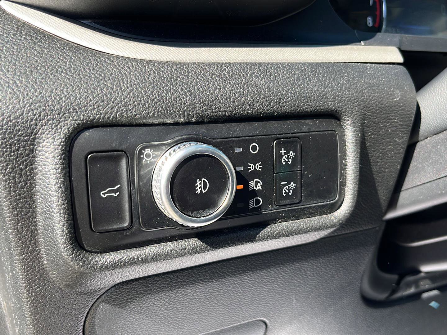 Used 2023 Ford Explorer XLT w/ Equipment Group 202A image 16