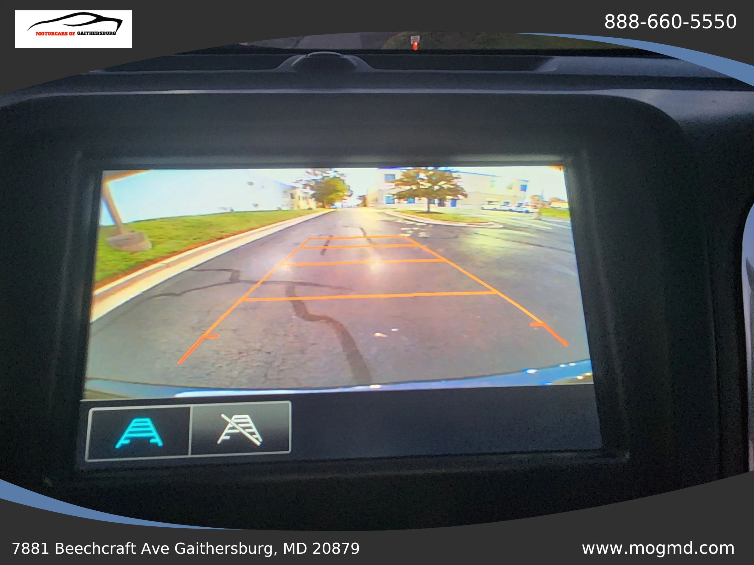 Used 2018 Chevrolet Equinox LS FWD image 19