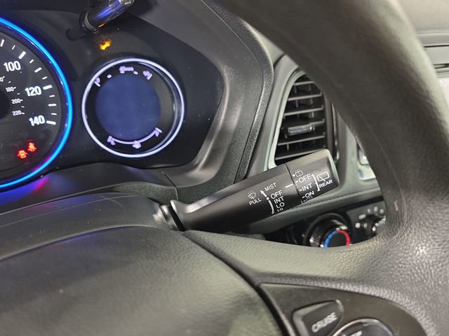 Used 2018 Honda HR-V LX image 31