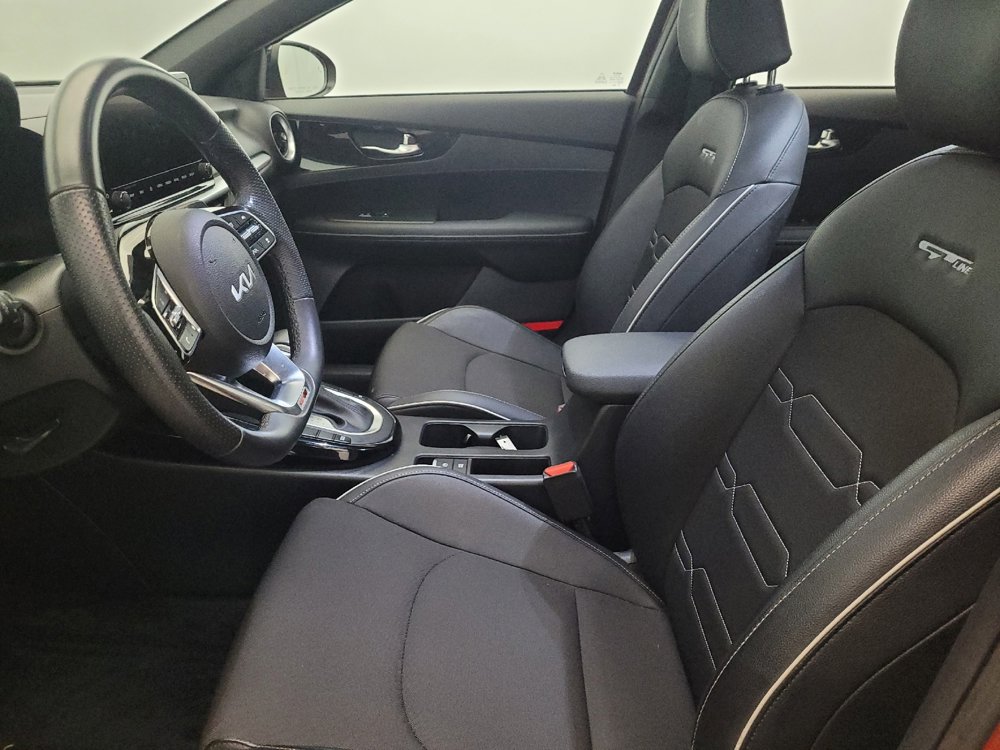 Used 2023 Kia Forte GT-Line w/ GT-Line Premium Package image 17