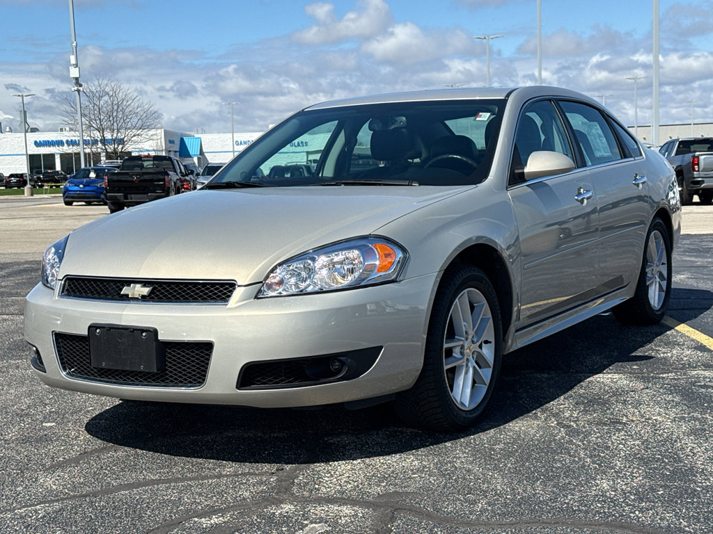 Used 2012 Chevrolet Impala LTZ FWD image 2