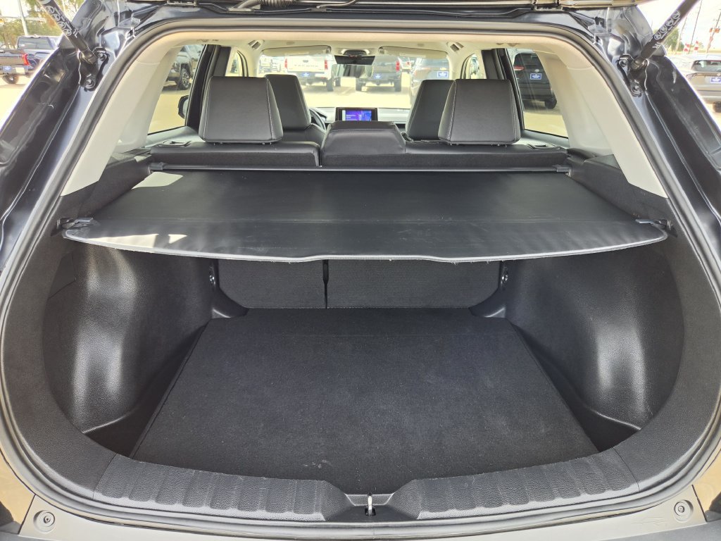 Used 2025 Toyota Corolla Cross XLE FWD image 30