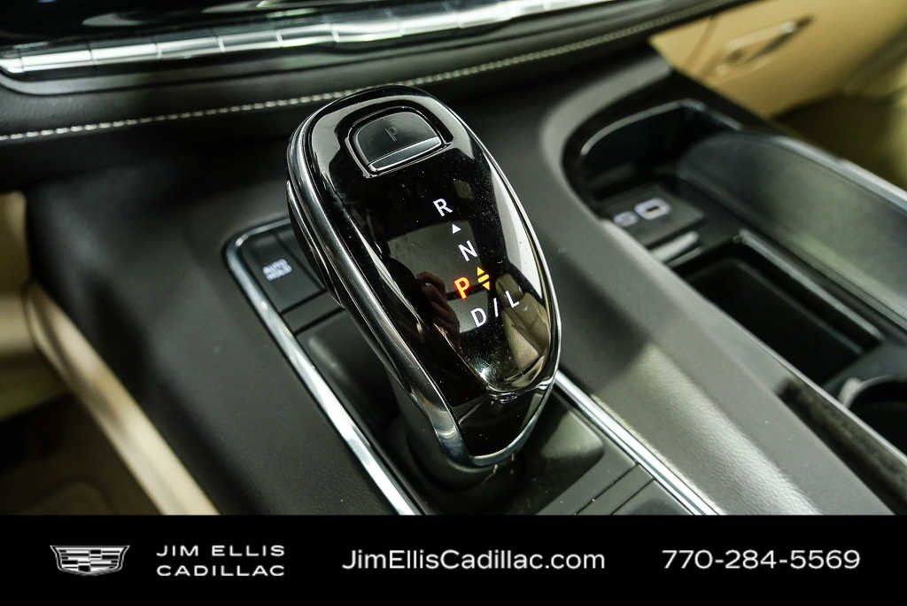 Used 2024 Cadillac Escalade Premium Luxury image 18