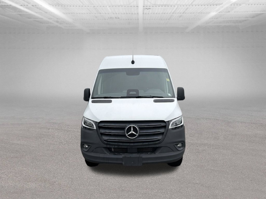Used 2025 Mercedes-Benz Sprinter 2500 image 8
