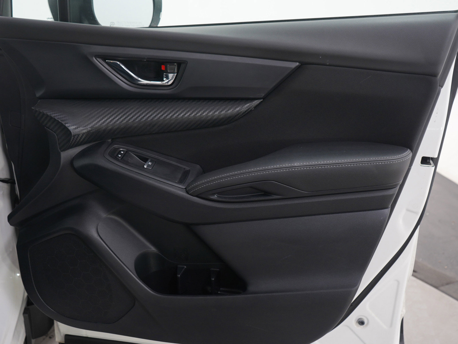 Used 2024 Subaru Ascent Premium w/ Convenience Package image 11