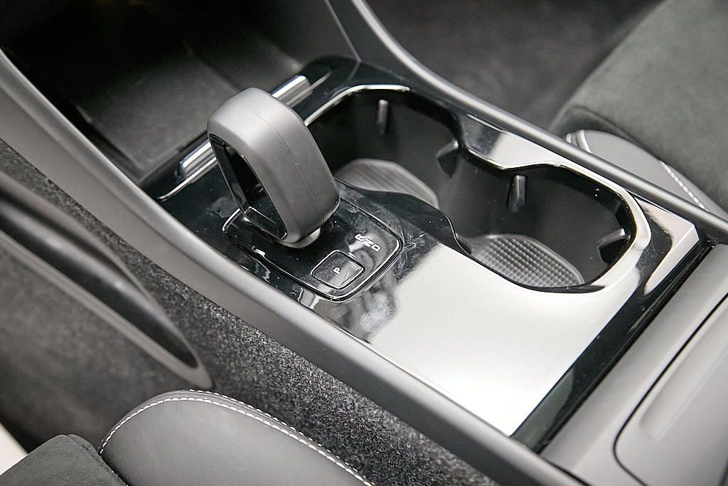 Certified 2023 Volvo C40 P8 Recharge Ultimate image 16