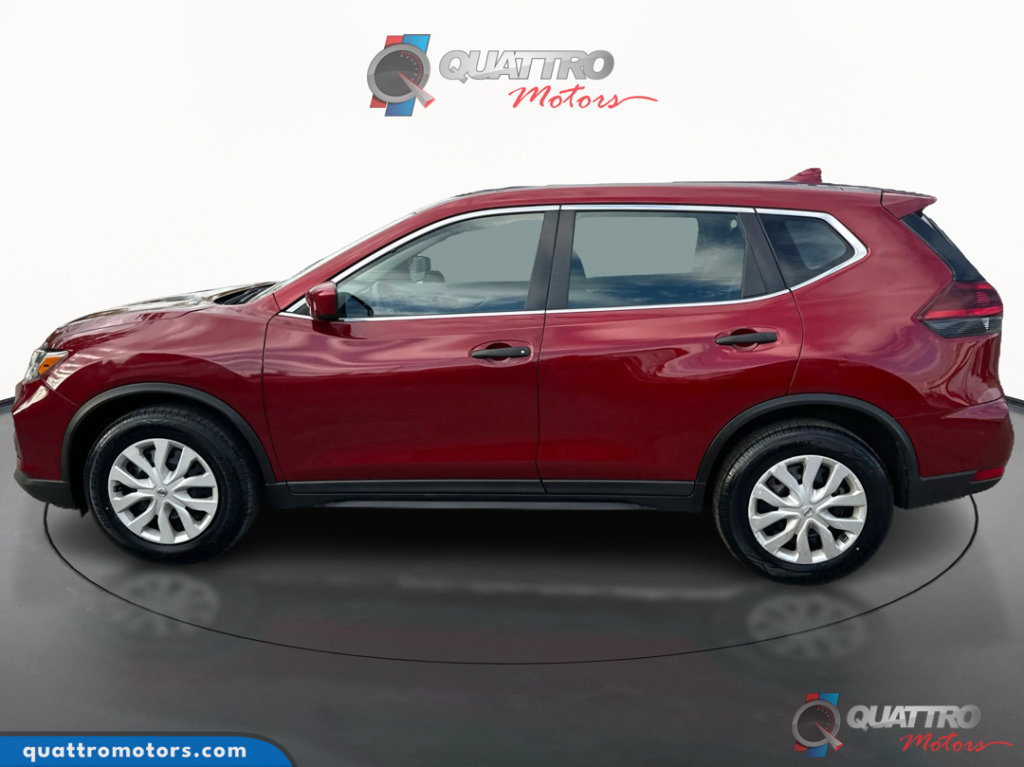Used 2019 Nissan Rogue S image 2