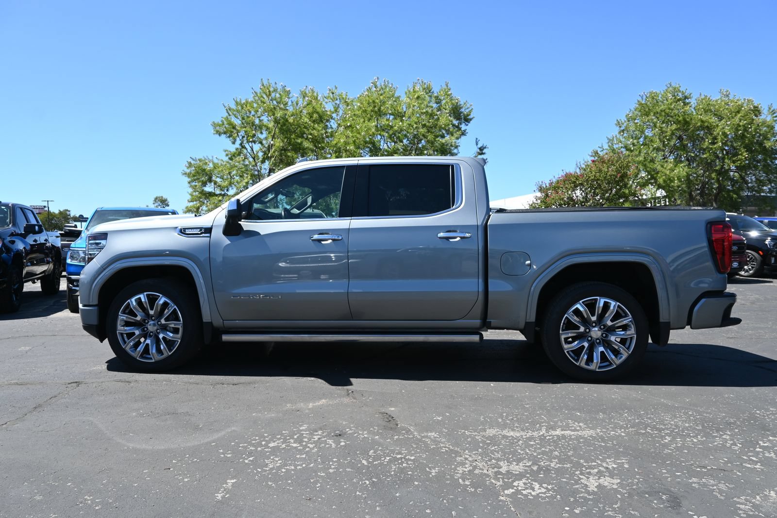 Used 2025 GMC Sierra 1500 Denali AWD/4WD image 6