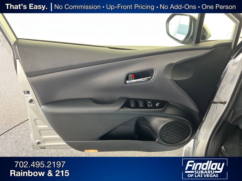 Used 2021 Toyota Prius LE image 12