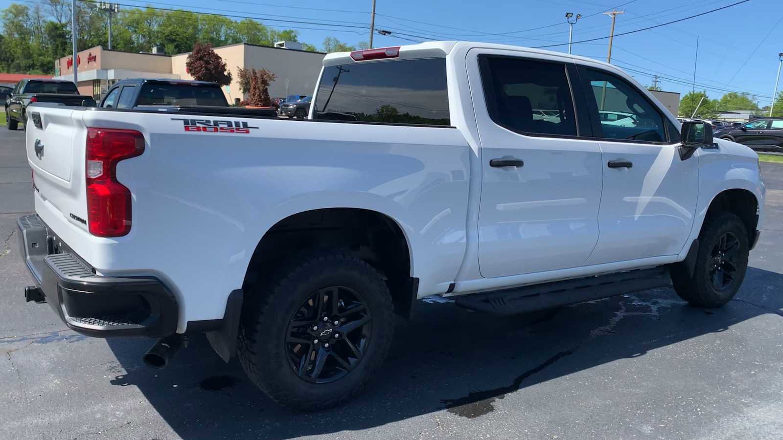 Certified 2024 Chevrolet Silverado 1500 Custom Trail Boss w/ LPO, Dark Essentials Package AWD/4WD image 8
