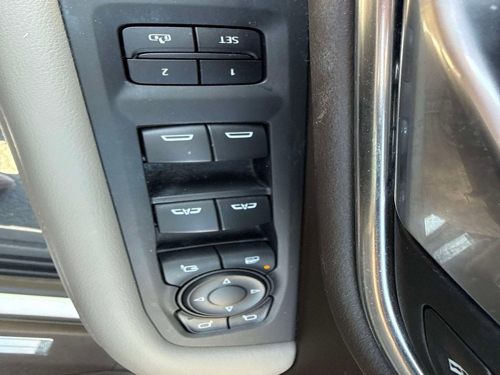 Used 2022 Chevrolet Tahoe LT w/ LT Signature Package image 18