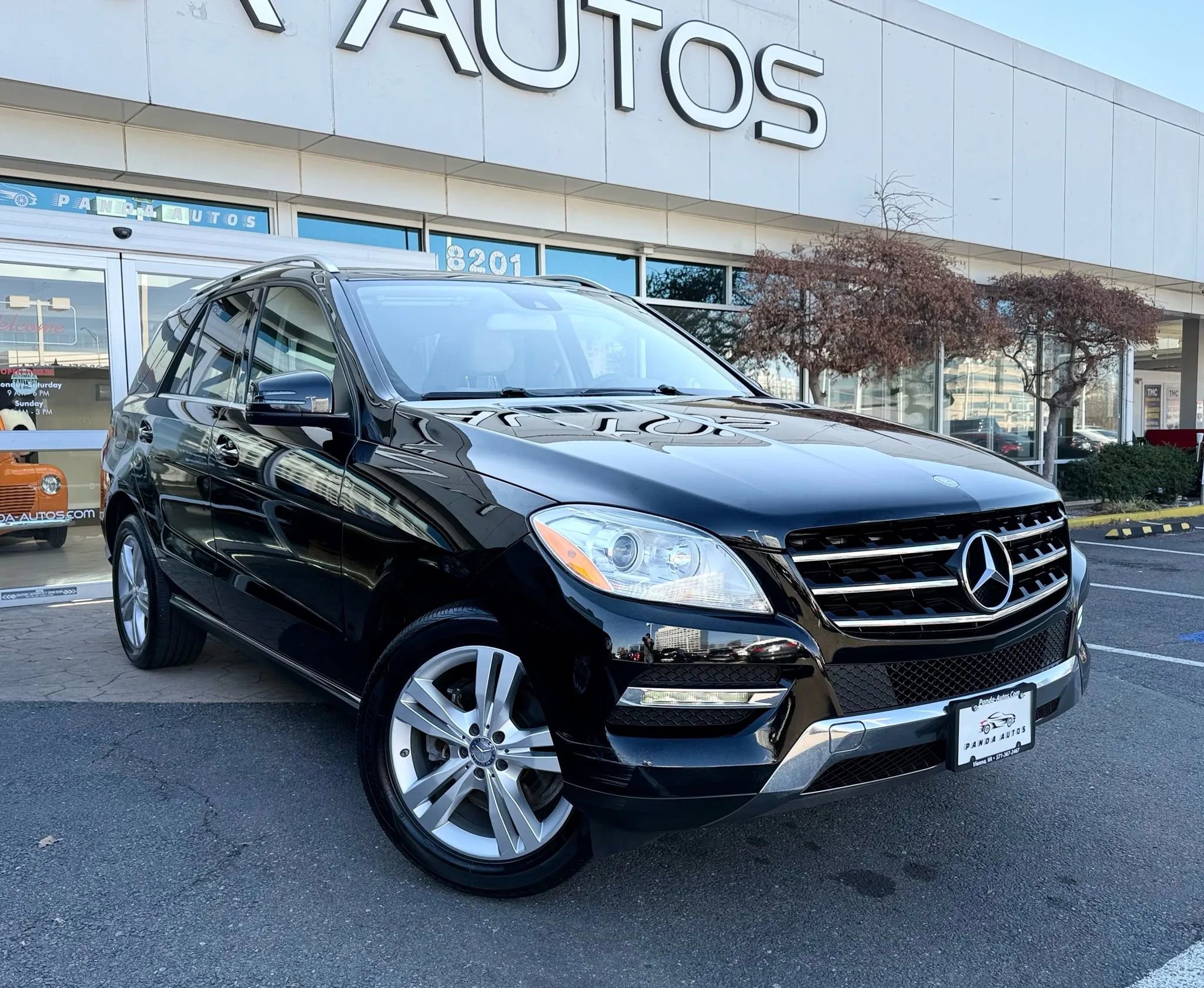 Used 2014 Mercedes-Benz ML 350 4MATIC w/ Premium 1 Package image 1