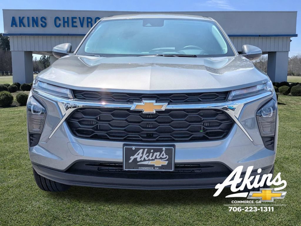 New 2026 Chevrolet Trax LS w/ LS Convenience Package FWD image 8