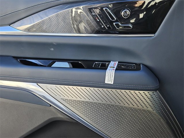 New 2025 Cadillac Escalade IQ Luxury 2 image 31
